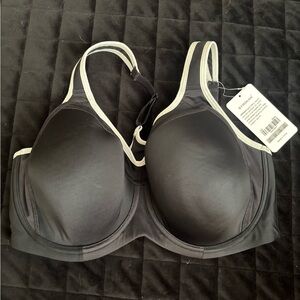 Wacoal Underwire Full-Coverage Sports Bra 38DD